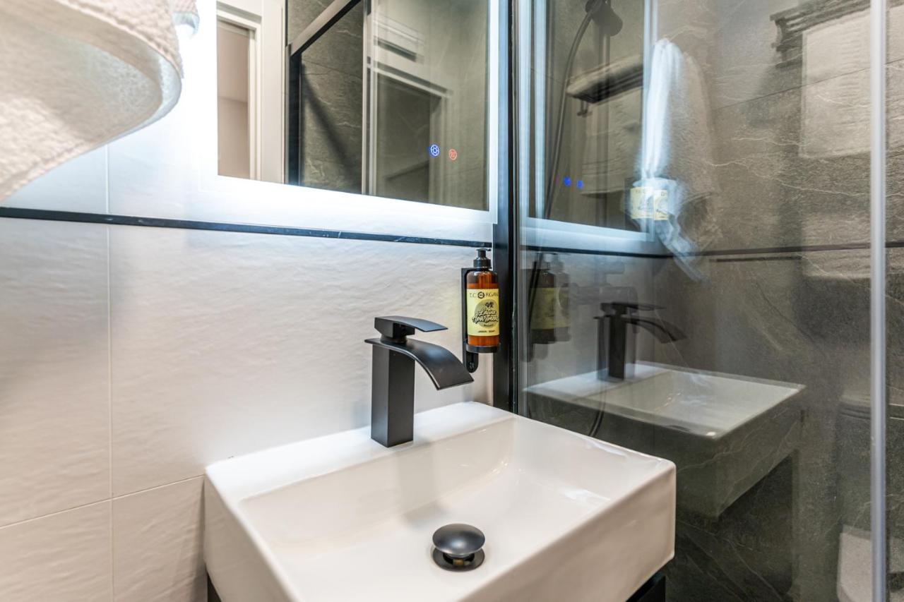 Vr Latina Apartments Madrid Exterior photo